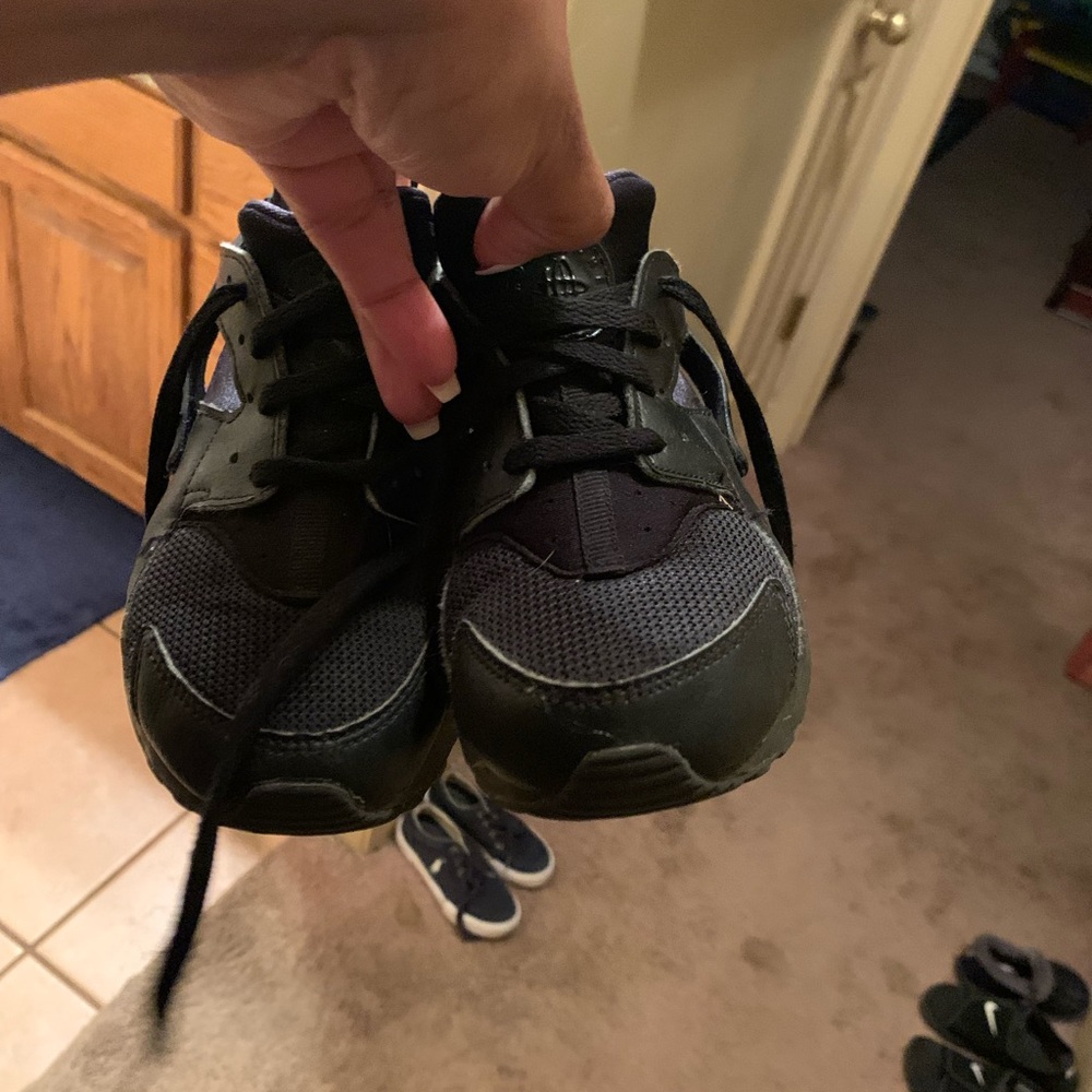 Boys Nikes